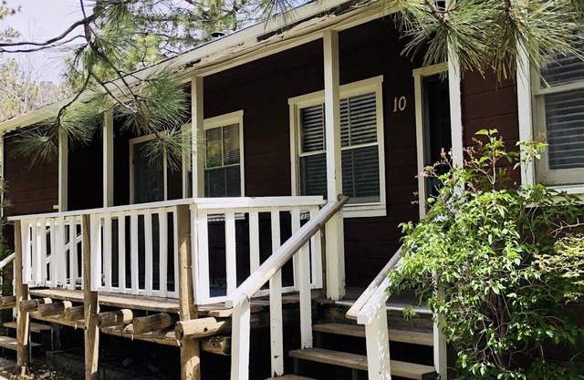 Mountain View Cabins