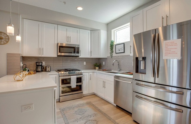 Mountain-view Rooftop Deck: Denver Townhome