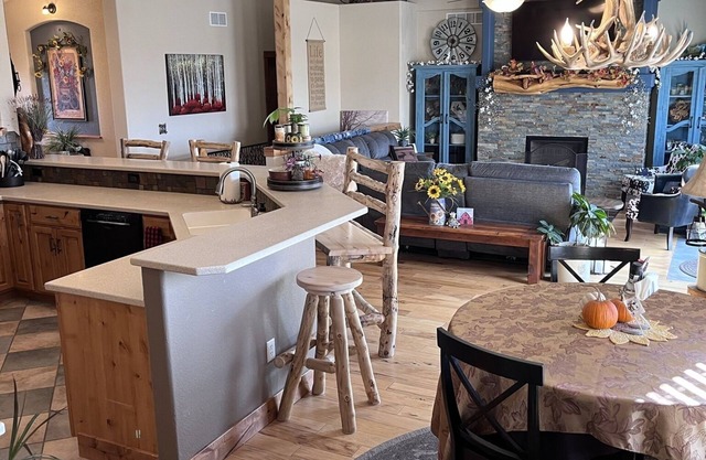 Mountain View Spacious Ranch Home AMAZING VIEW