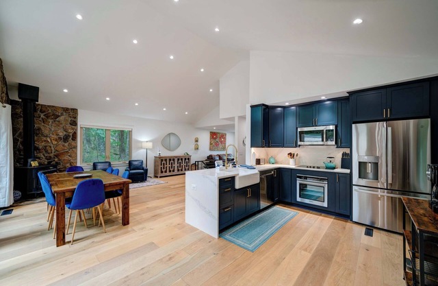 Mountain views in Private Lake and Golf community!