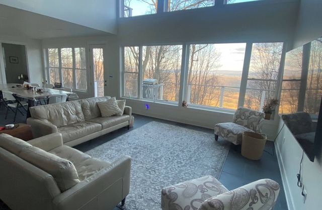 Mountain Views on 27 acres - 15 minutes from Raystown Lake