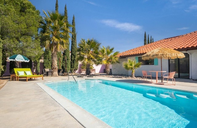 Mountain Views, Pool Heat, Outdoor Kitchen, Arcade