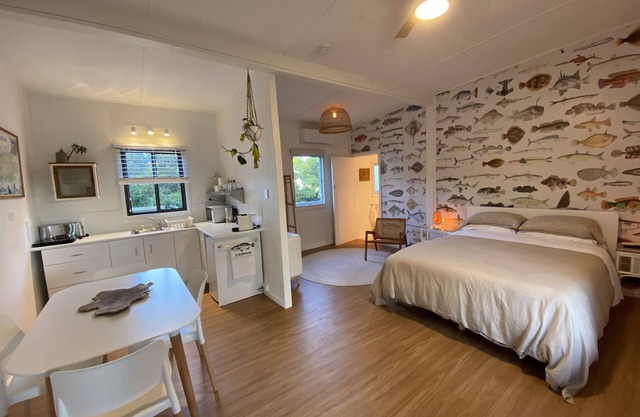 Mr&Mrs Fish Cabins - Cabin 2 American River - Kangaroo Island