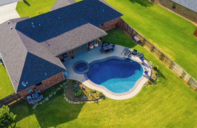 Mtn Escape Pool, Hot Tub, Fire Pit, Pet OK!