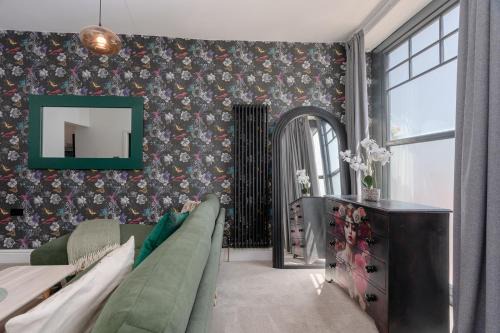 Mulberry Boutique Stay Ground Floor Canal Side