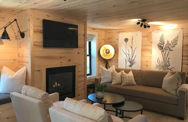 Mulberry Cottage; charming character property near Cañon City & The Royal Gorge.