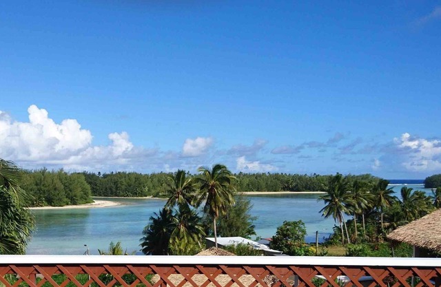 Muri Motu Outlook House