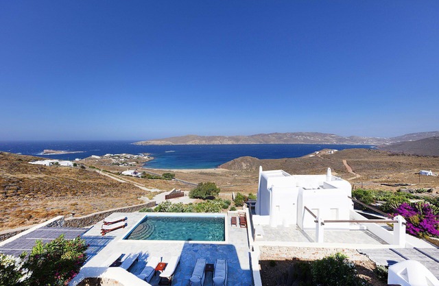My Rental Homes - Villa Tychi with pool with its own pool bar and big parking space