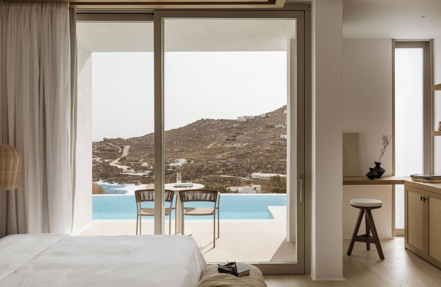 Mykonos Flow - Super Paradise