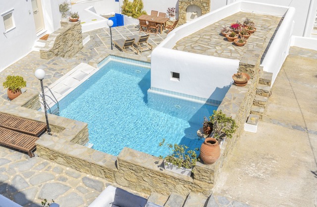Mykonos Perla Town House - Perfect Location with Pool and Private Parking - 2 BR
