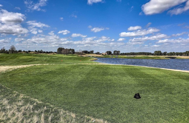 Myrtle Beach Condo w/ Golf: 9 Mi to Boardwalk!