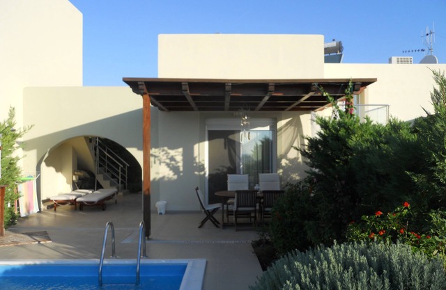 n Lovely villa with private pool in Haraki n