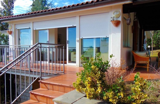 N225 - Numana, wonderful villa with garden overlooking the sea