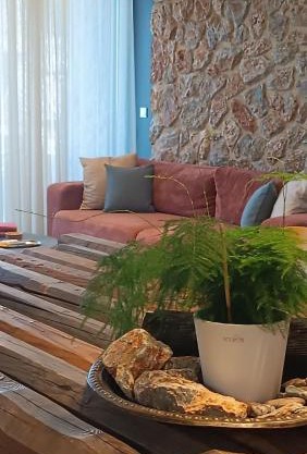 "Naias"seaside residence in the port of Piraeus-entire holiday home