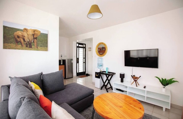 Nairobi Oasis: Chic 1BR Retreat