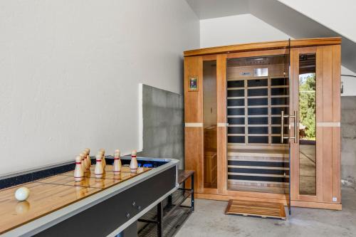 Nakai Trail 4-br A-frame Firepit Game Rm Sauna