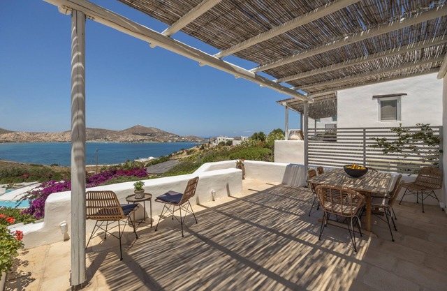 Naousa Bay Views with pool - Villa Caroline