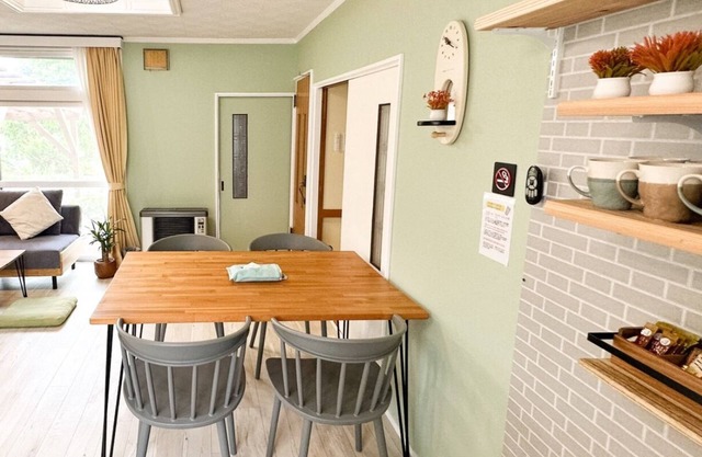 Natural mall hot spring included entire building /Shiraoi-gun Hokkaidō