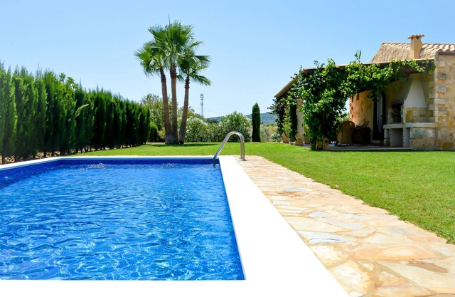 Natural stone finca with pool and sun terrace in Son Carrio