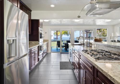 Naupaka Breeze Ocean View AC 30 DAY STAY SPECIALS!