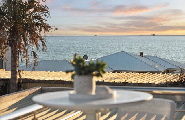 Nautilus Haus - coastal beauty