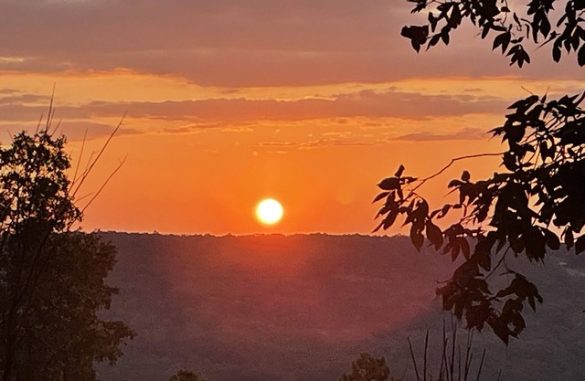 nCheck us out! Great Fall rates at 99.00 a night.