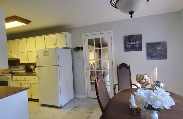 nCozy four Season Addington Highlands cottage in 5 acres, near Bon Echo.n