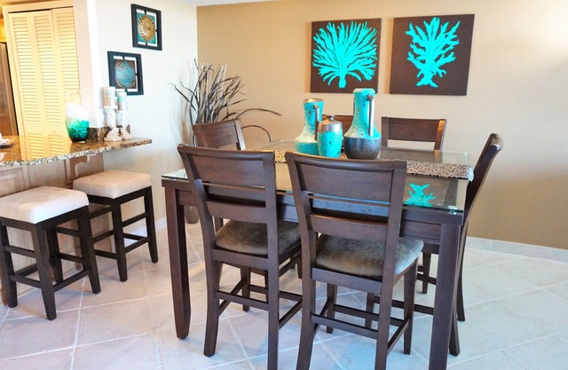Near Clearwater Beach Lighthouse Towers Direct Beach Access. Breathtaking view!
