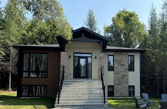 Near Lake Louise - Spa -Weedon - Pionnier