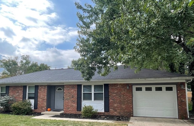 Near Purdue .8 miles - Ready for Game Day, visit & shopping/restaurants