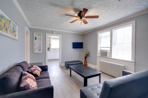 Near Shops, Eats and Trails Loudon County Apt!