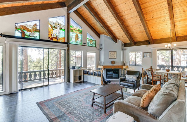 Near Skiing & Beach Access: South Lake Tahoe Cabin