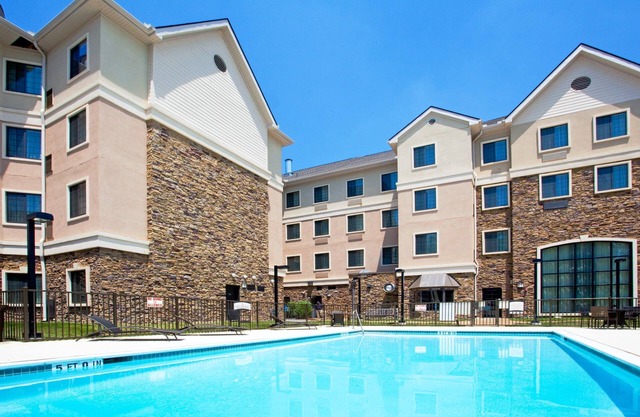 Near UNC Chapel Hill University + Duke Medical Center | Free Breakfast!