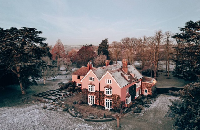 Nedging Hall - The ultimate English escape for up to 28 guests.