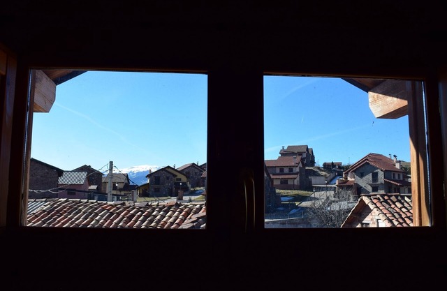 Neril apartment in Pyrenean Axis Benasque - Arán. At 1400m altitude.