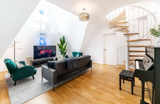 nestup: 130 m² Duplex Penthouse - Rooftop Terrace with Skyline View