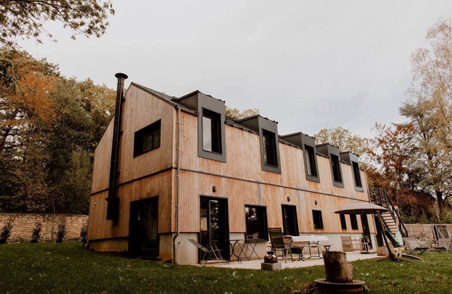 New 190m2 timber-frame house, 30 minutes from Paris, sleeps 10
