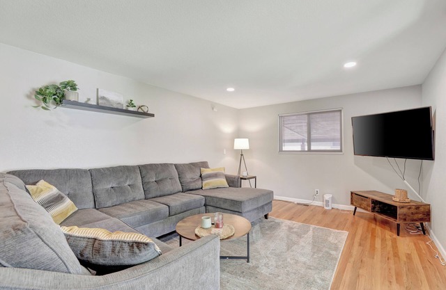 NEW 2 BR 1 BA Home Office Escape!