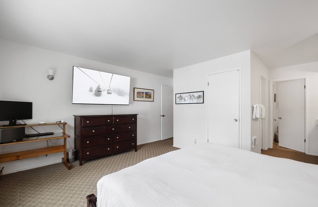 NEW! 3 Bedroom Kirkwood Condo – Base Camp