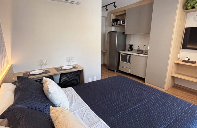 New and equipped studio close to the American consulate and subway