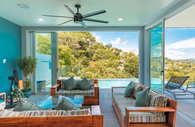 New and modern villa with ocean views―sleeps 34