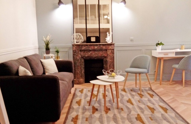 NEW - Apartment, charm, at the foot of the Palace of Versailles