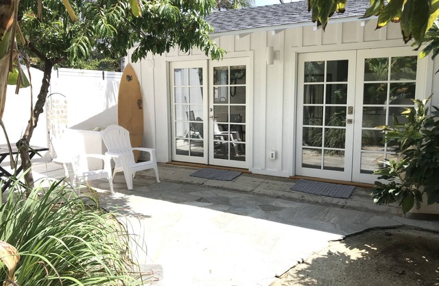 New Beach Cottage - One Block to the Surf and Sand