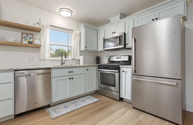 NEW! Beautiful Boise Bench Bungalow. Close to everything!