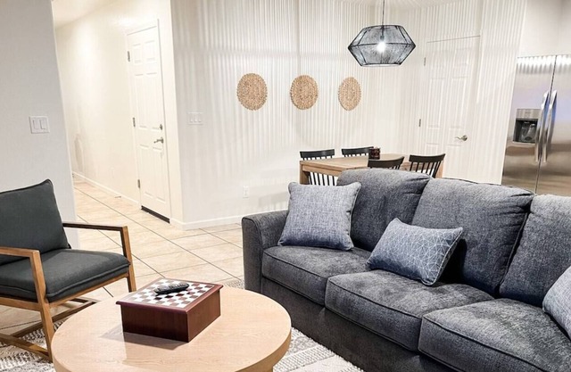 New bright and airy 3-bedroom townhouse near parks and events. Townhouse #4