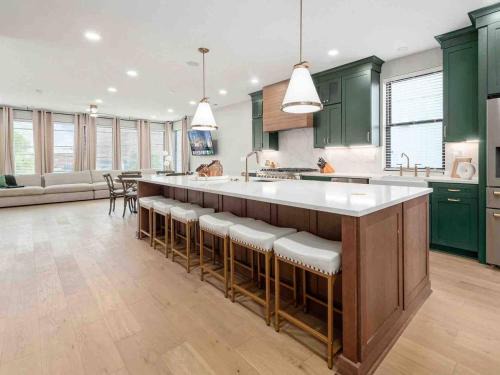 New Build, Downtown Views, next to NCH