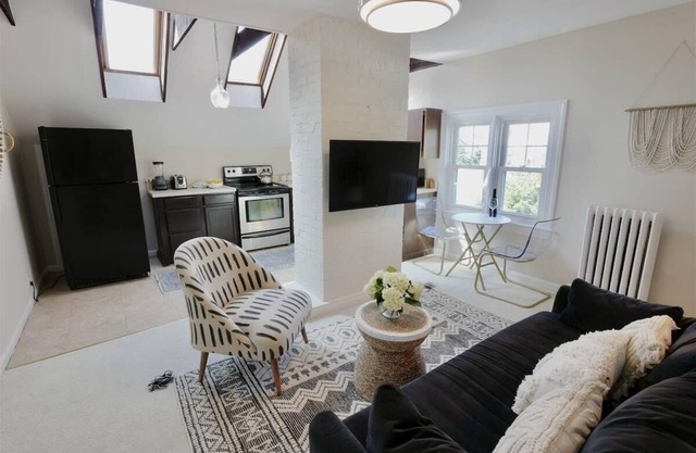 NEW! Cabin in the Clouds ~ Easy Downtown Access w Parking!