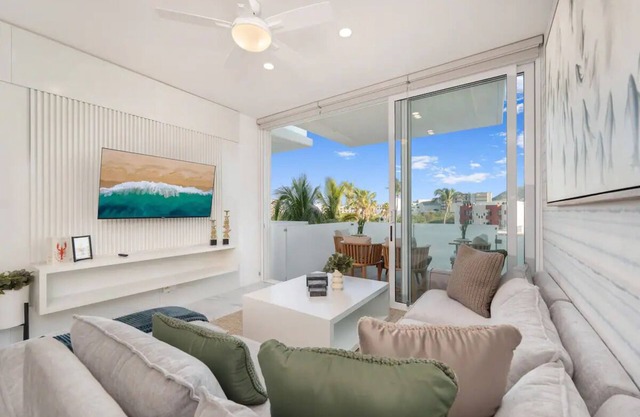 New condo /2BR in San Lucasn