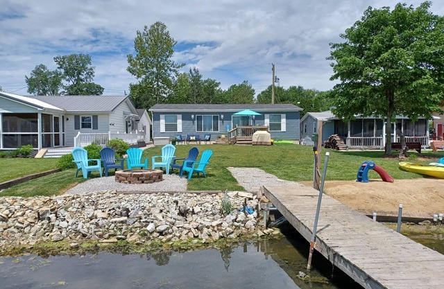 New Construction 3 Bed/2 Bath Home on Beautiful Nyona Lake Sleeps 9 Pet Friendly