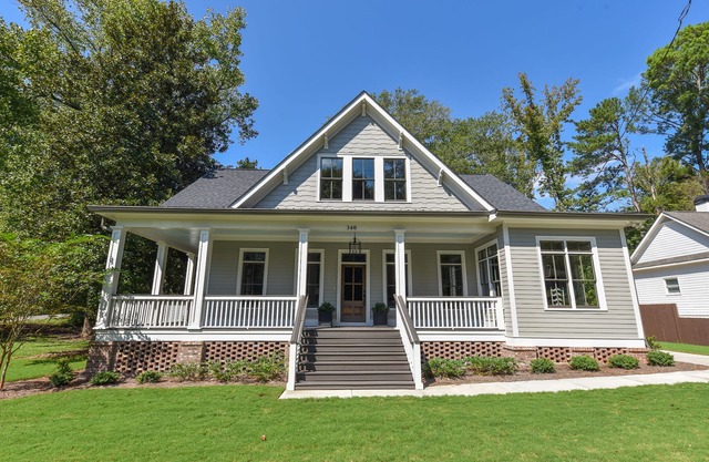 New construction farmhouse in desirable Five Points!
